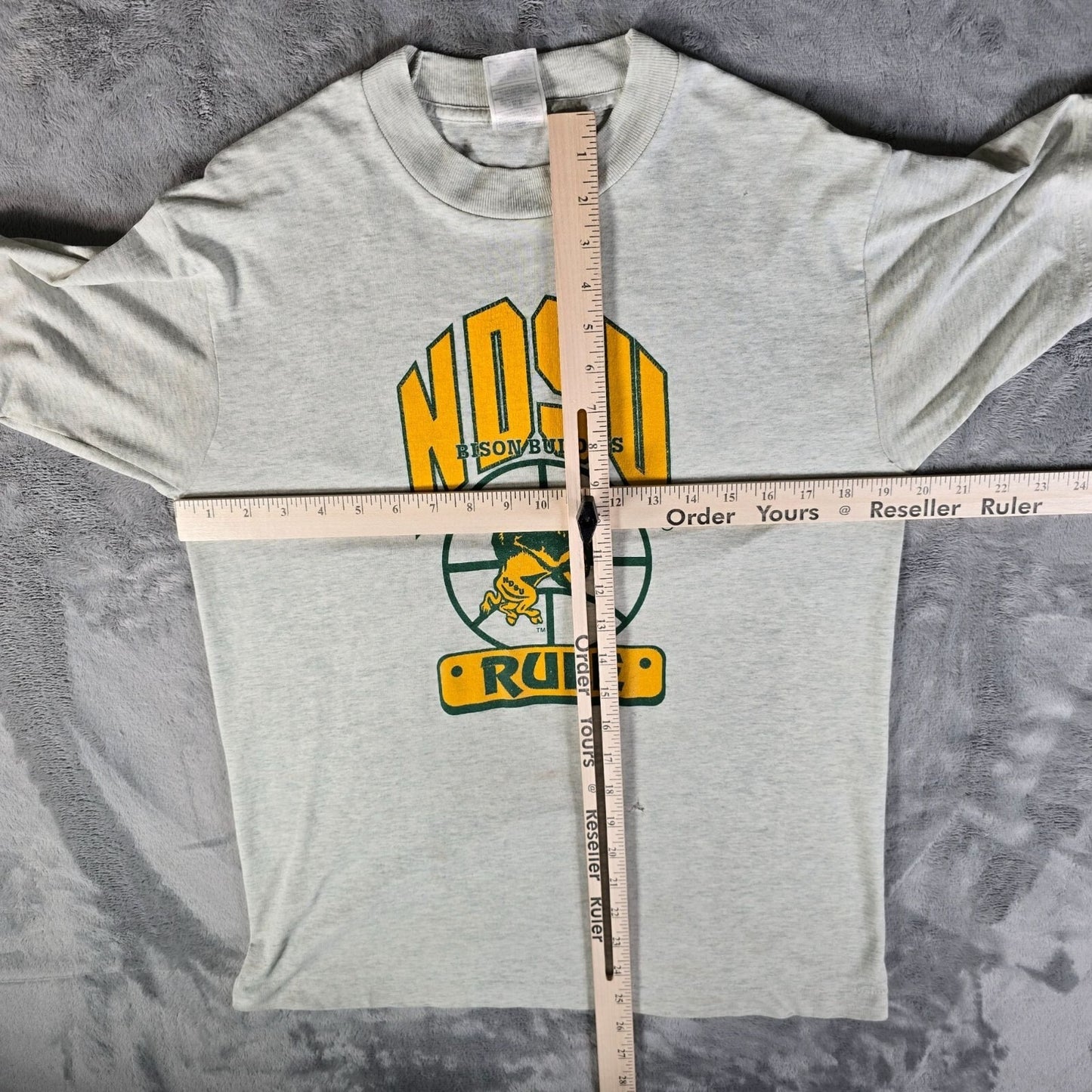 Vintage 1990s North Dakota State University Bison Buddies Basketball T-Shirt (M)