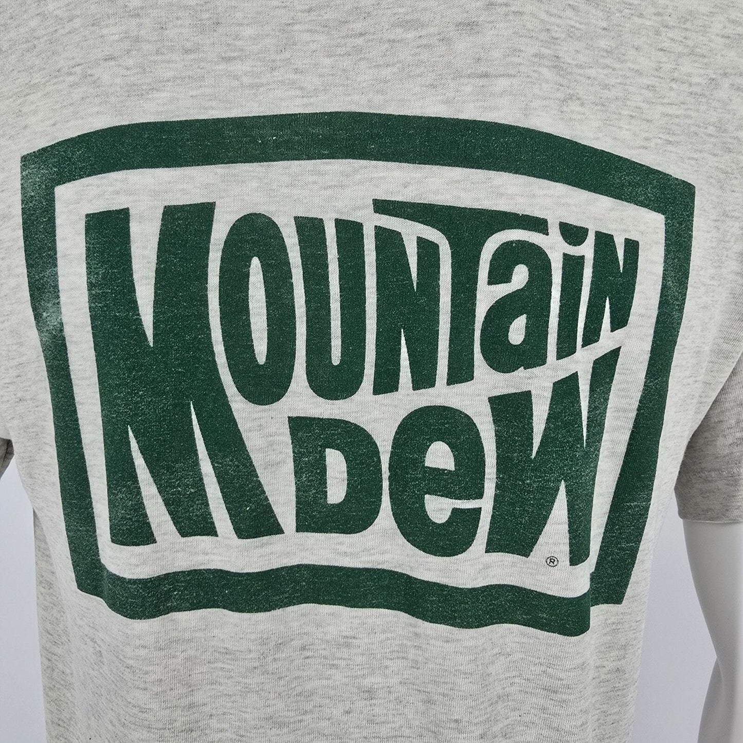 Vintage 1990s North Dakota State University Bison Buddies Basketball T-Shirt (M)