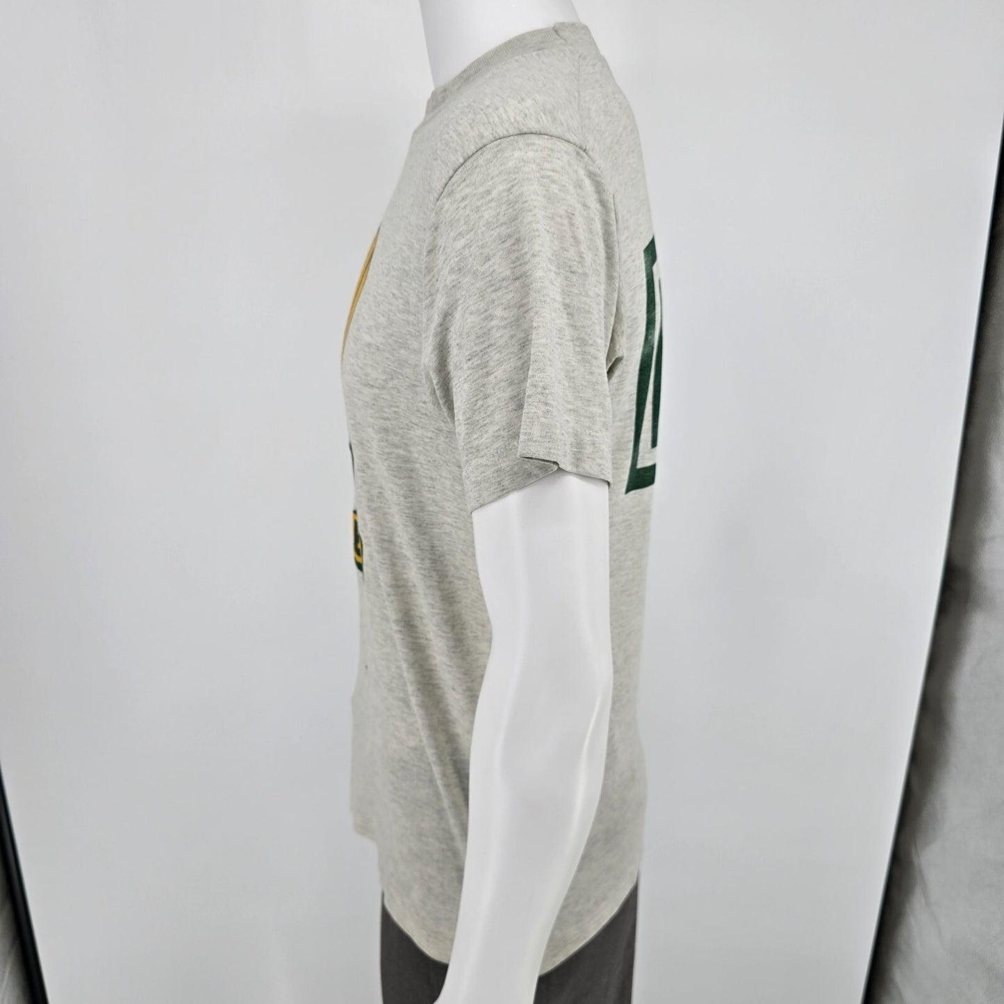 Vintage 1990s North Dakota State University Bison Buddies Basketball T-Shirt (M)