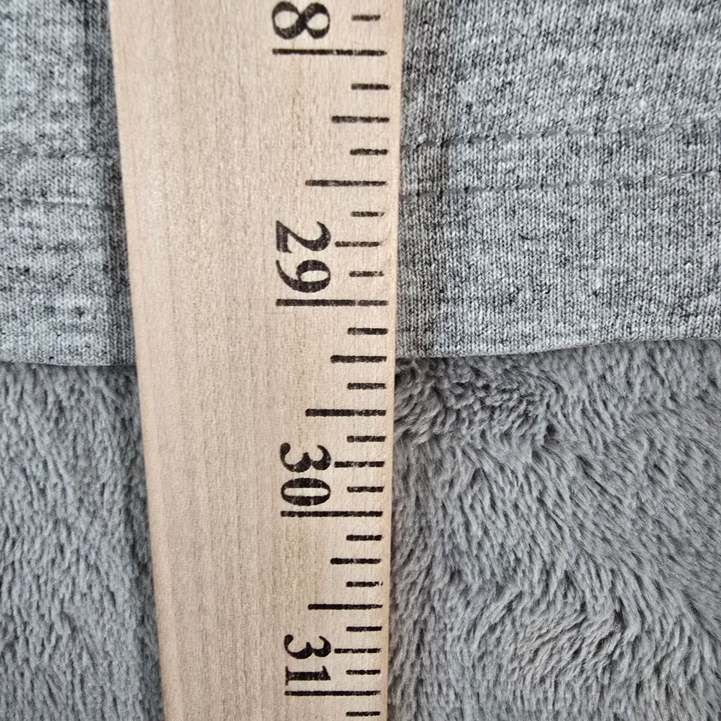 Vintage Y2K Alstyle Las Vegas, Nevada Two-Tone Embroidered T-Shirt (L/XL)