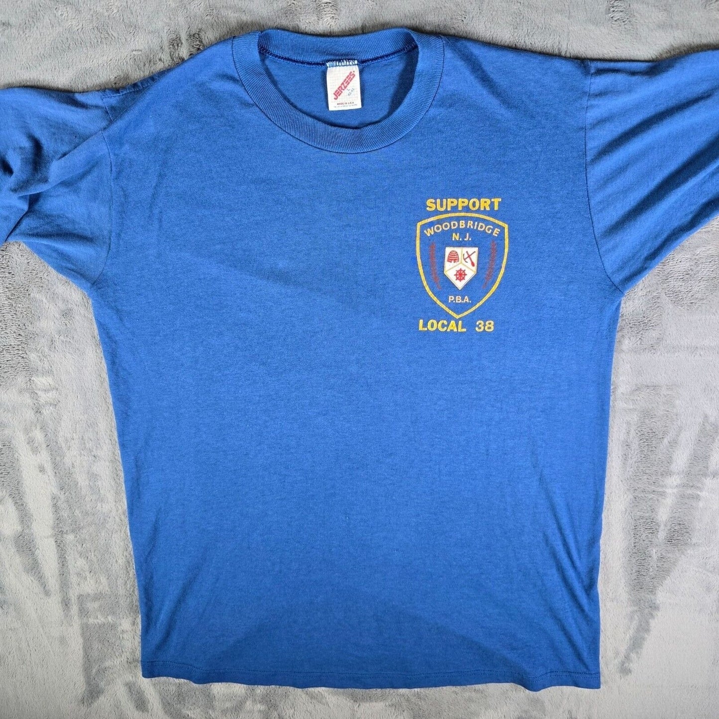 Vintage 1980s Blue Support Woodbridge New Jersey P.B.A. Local 38 T-Shirt (L)