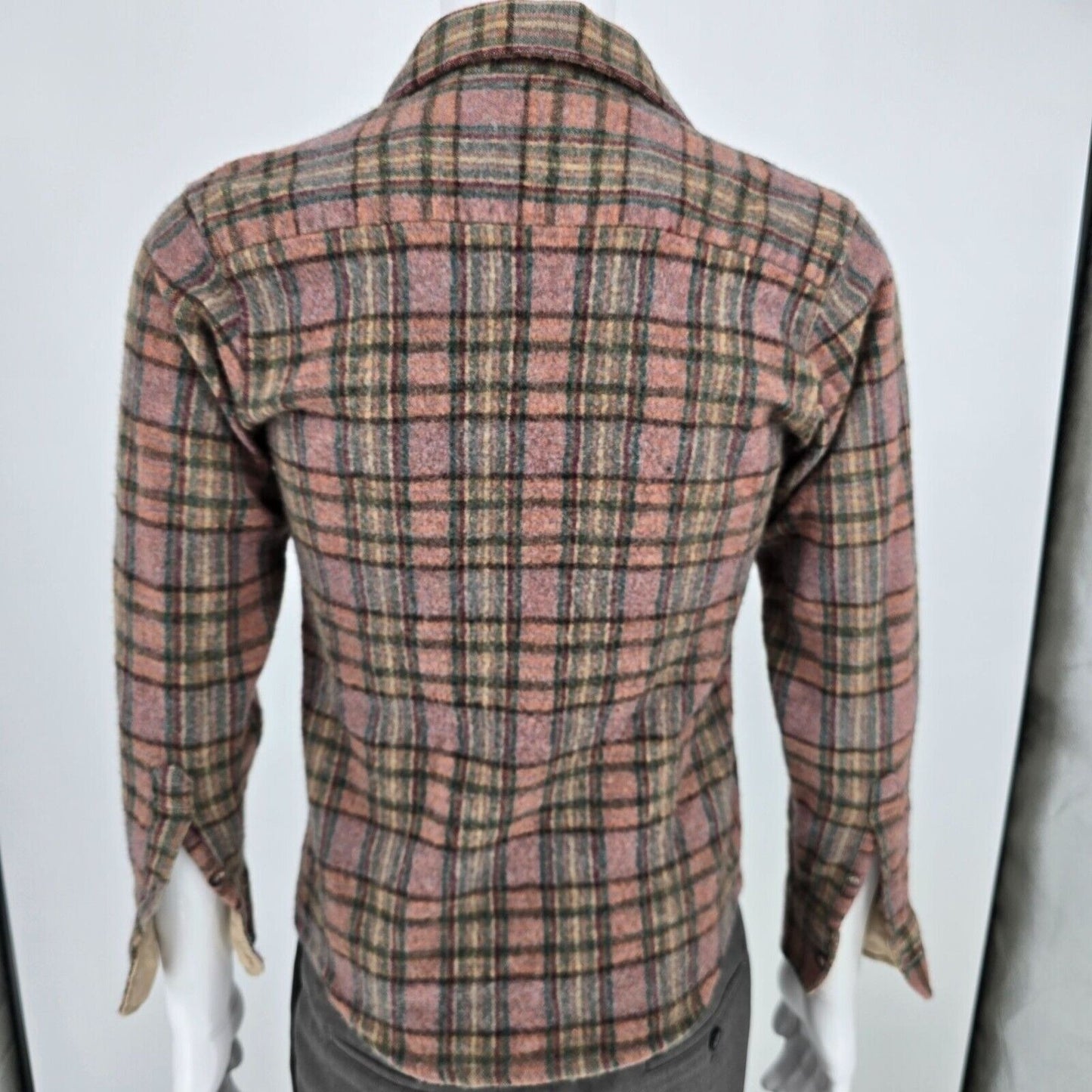Vintage 1980s Arrow Sportswear Mens Pink Plaid Wool Blend Flannel Shirt (XS/S)