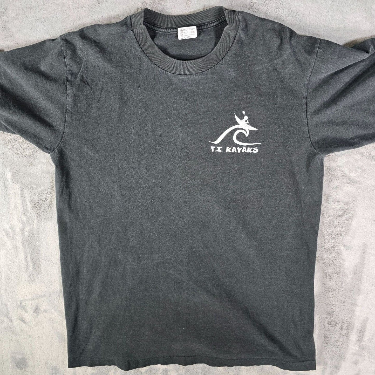 Vintage Y2K T.I. Kayaks Sea Isle City, New Jersey Single-Stitch T-Shirt (L)