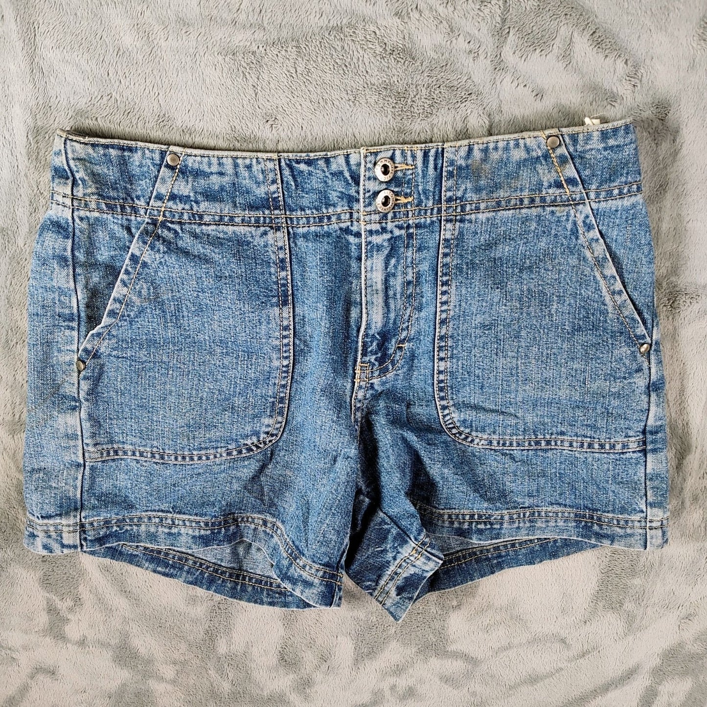 Tommy Hilfiger Jeans Y2K 2003 Women's Blue Jean Denim Shorts (Size 4) *Flawed