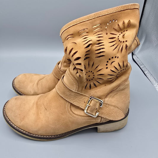 Joi Handmade in Italy Women's Suede Leather Cut Out Ankle Boots EU38 (US 7.5)