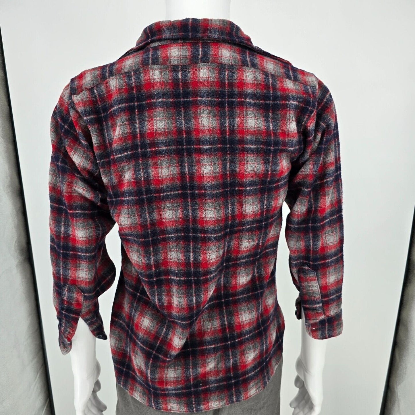 Vintage 1980s Pendleton Quilted Collar Red/Blue Plaid Wool Field Shirt (S) *Fair