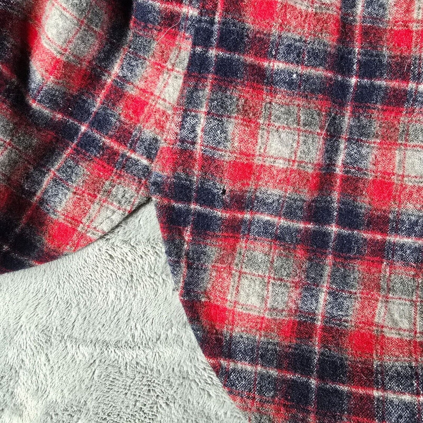 Vintage 1980s Pendleton Quilted Collar Red/Blue Plaid Wool Field Shirt (S) *Fair