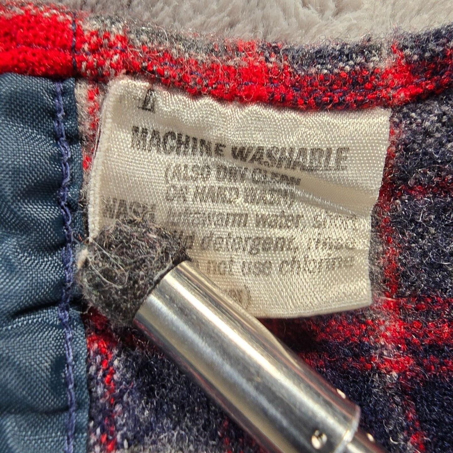 Vintage 1980s Pendleton Quilted Collar Red/Blue Plaid Wool Field Shirt (S) *Fair