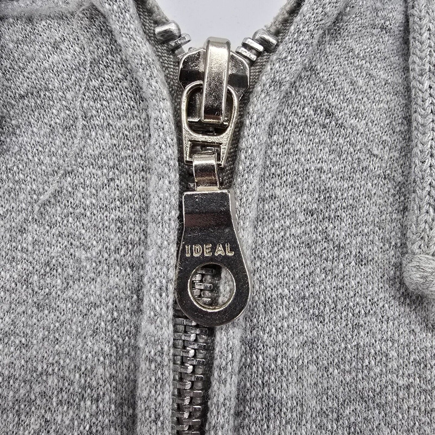 Distressed Vintage Y2K Jerzees Gray Terry-Lined Full-Zip Hooded Sweatshirt (M)