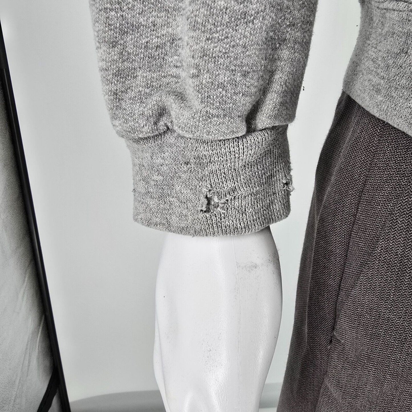 Distressed Vintage Y2K Jerzees Gray Terry-Lined Full-Zip Hooded Sweatshirt (M)