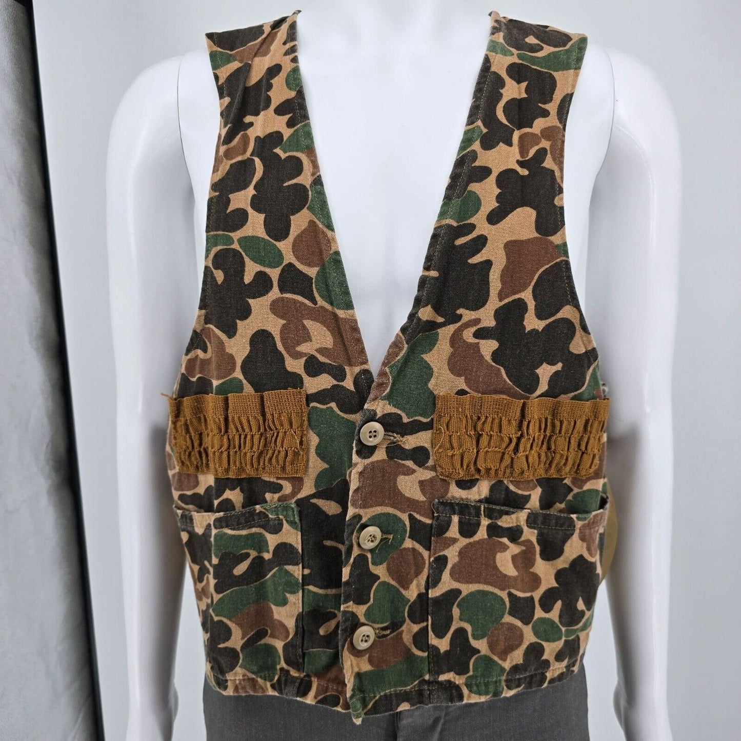 Vintage 1980s Sears Camouflage Nylon Game Pocket Cotton Duck Hunting Vest (M)