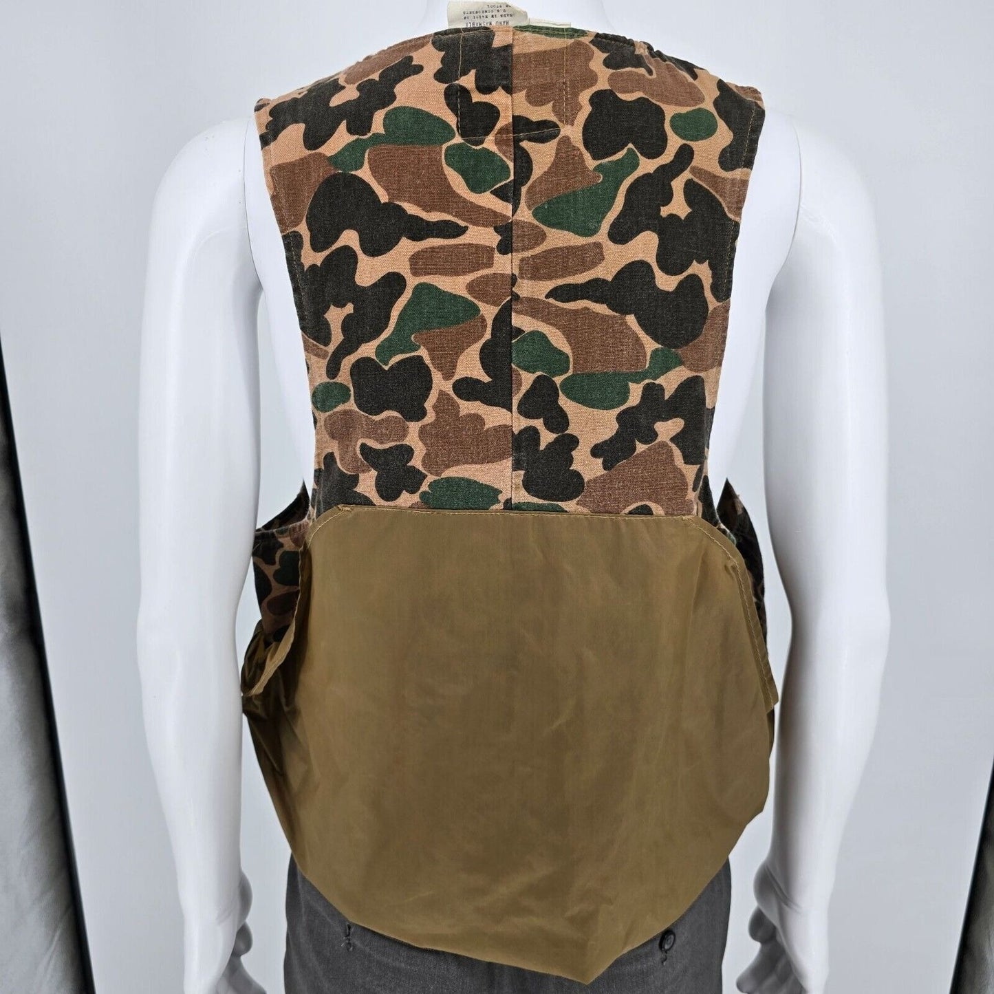 Vintage 1980s Sears Camouflage Nylon Game Pocket Cotton Duck Hunting Vest (M)
