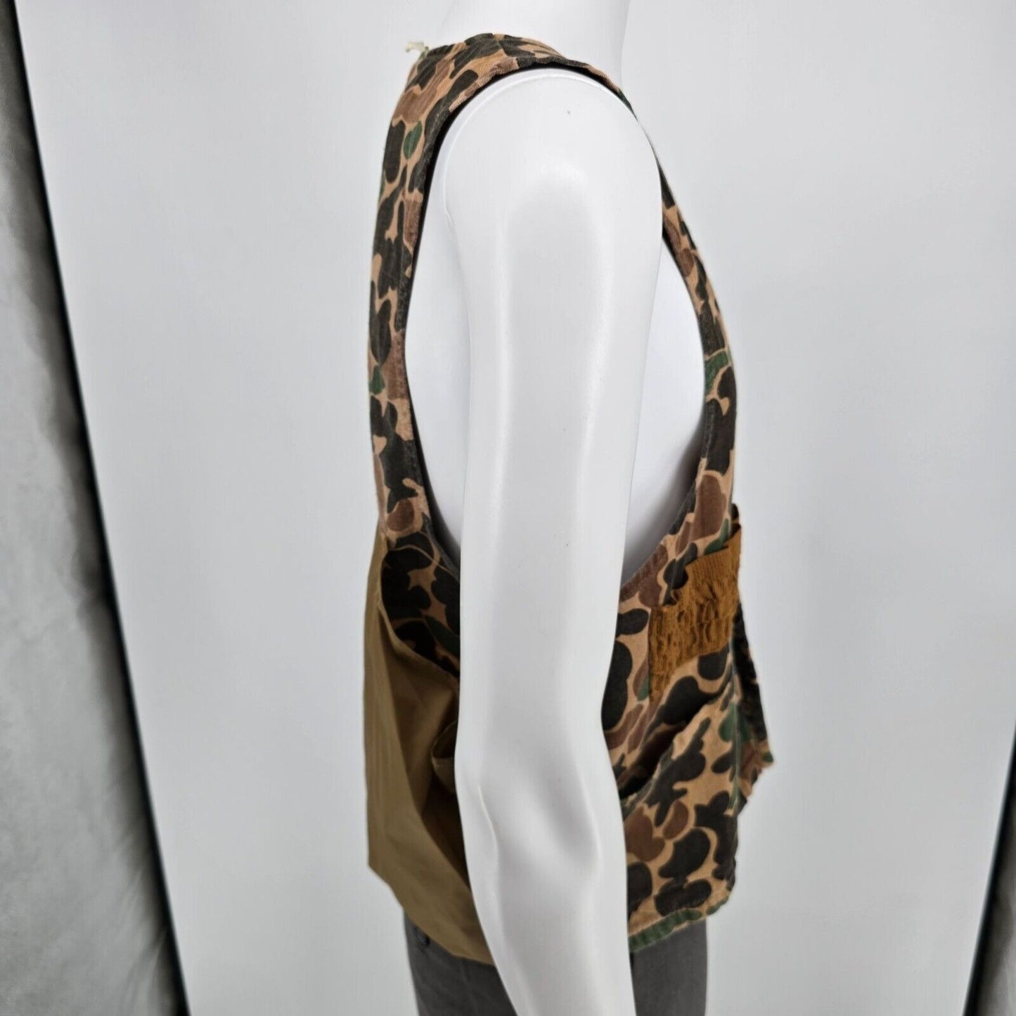 Vintage 1980s Sears Camouflage Nylon Game Pocket Cotton Duck Hunting Vest (M)