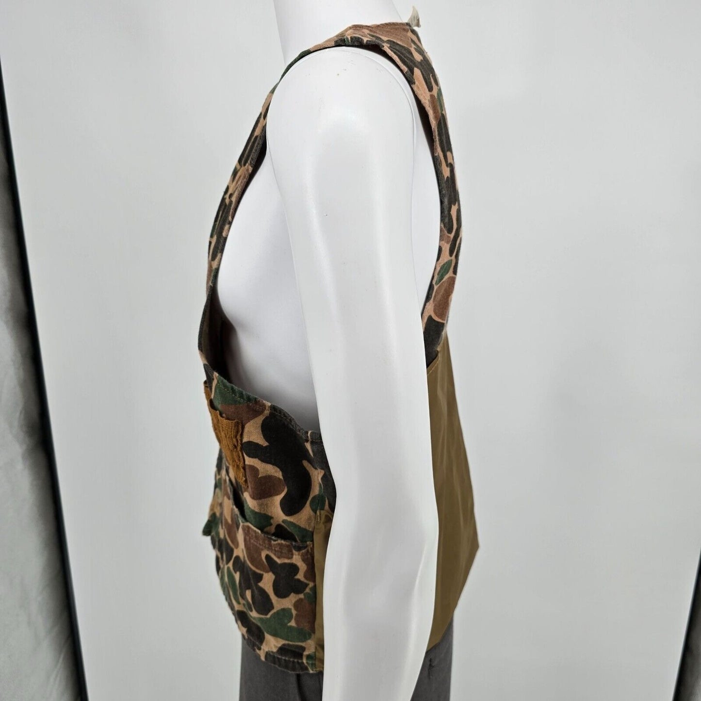 Vintage 1980s Sears Camouflage Nylon Game Pocket Cotton Duck Hunting Vest (M)