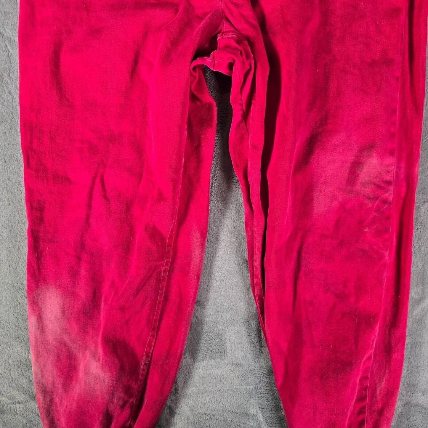 Vintage Thrashed 1940s/1950s Red Cold Weather Hunting/Workwear Pants (31x28)