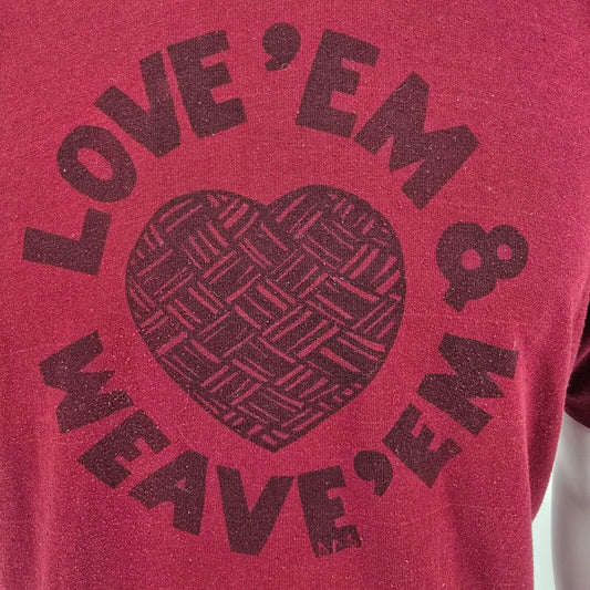 Vintage 1980s Russell "Love 'Em and Weave 'Em" Paper Weaving T-Shirt (M/L)