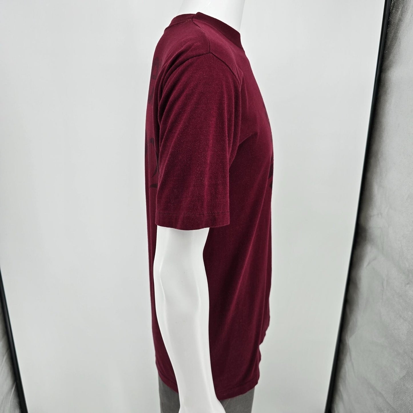 Vintage 1980s Russell "Love 'Em and Weave 'Em" Paper Weaving T-Shirt (M/L)