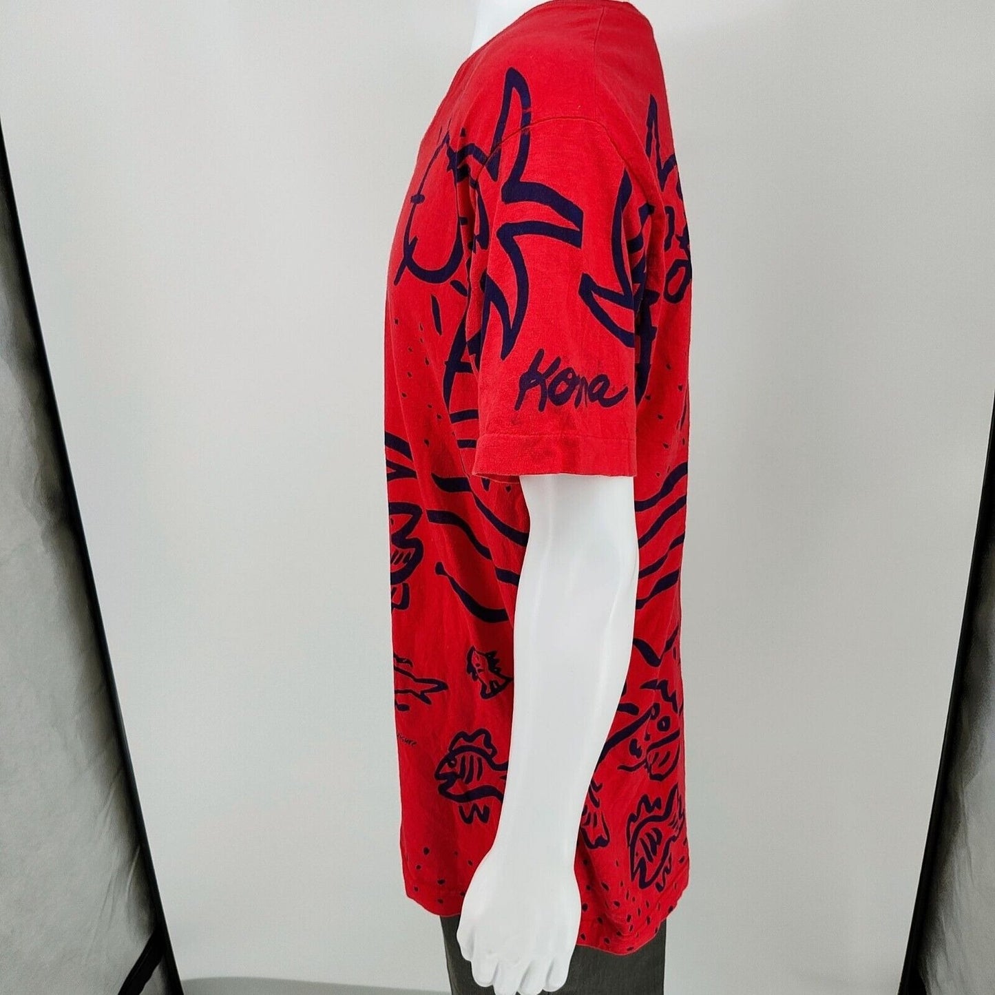 Vintage 1990 Sgt. Leisure All Over Print Red Graphic V-Neck T-Shirt (L)