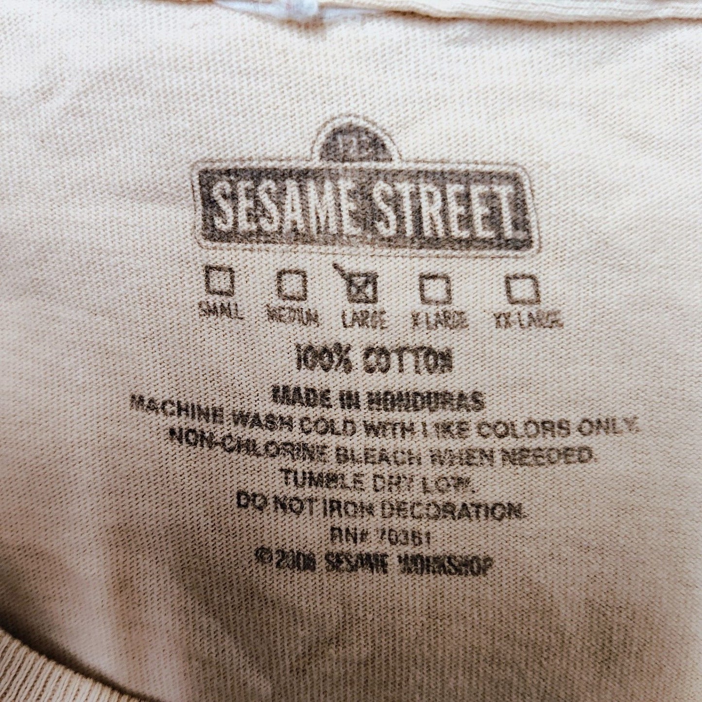 2000s Retro Sesame Street "It's All Good In The Hood" Graphic T-Shirt (Large)
