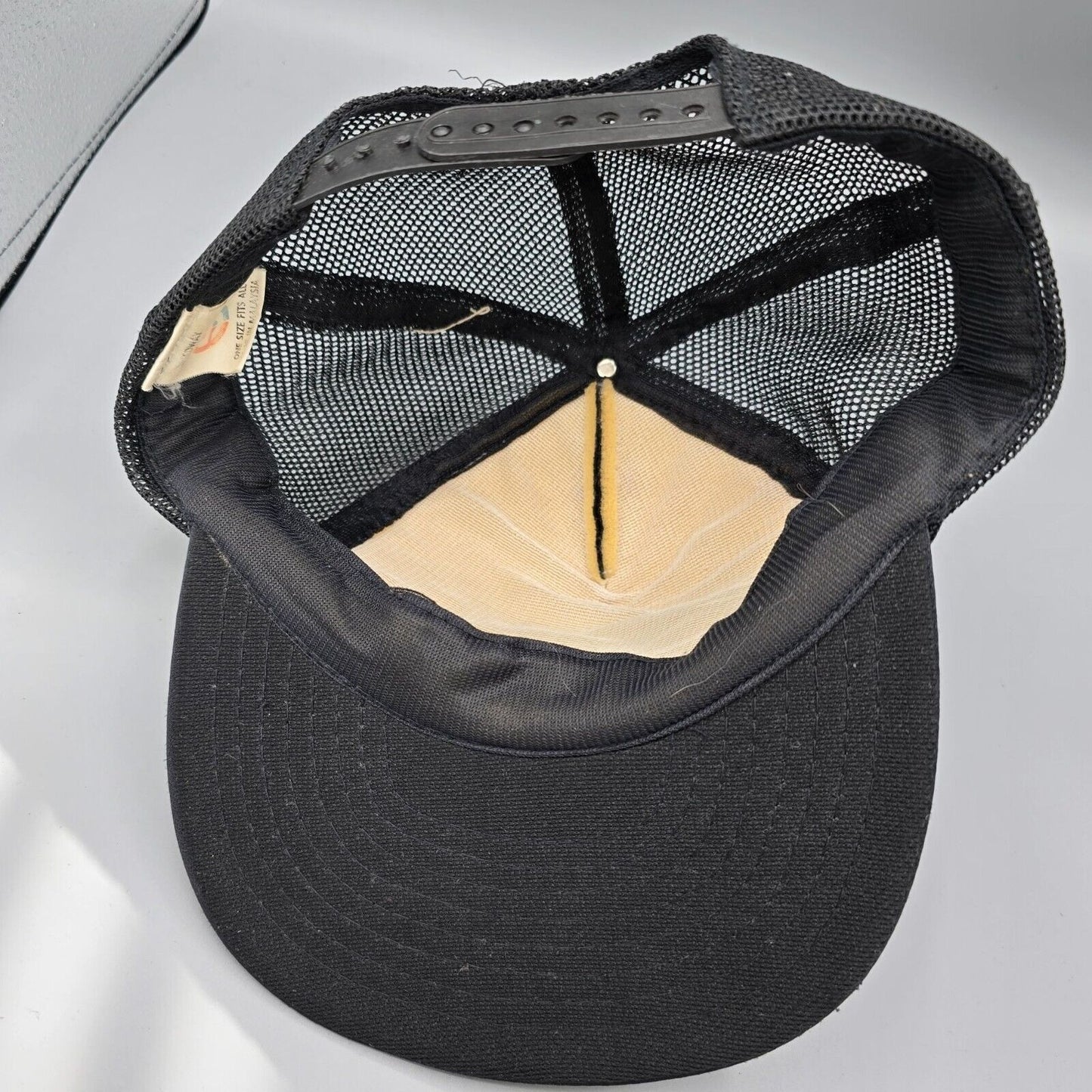 Vintage 80s/90s Embroidered "p" Logo Mesh Back Black Speedway Trucker Hat