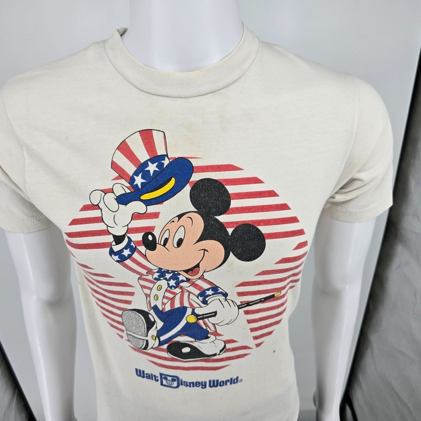 Distressed Vintage 1980s Walt Disney World Patriotic Mickey Mouse T-Shirt (S)