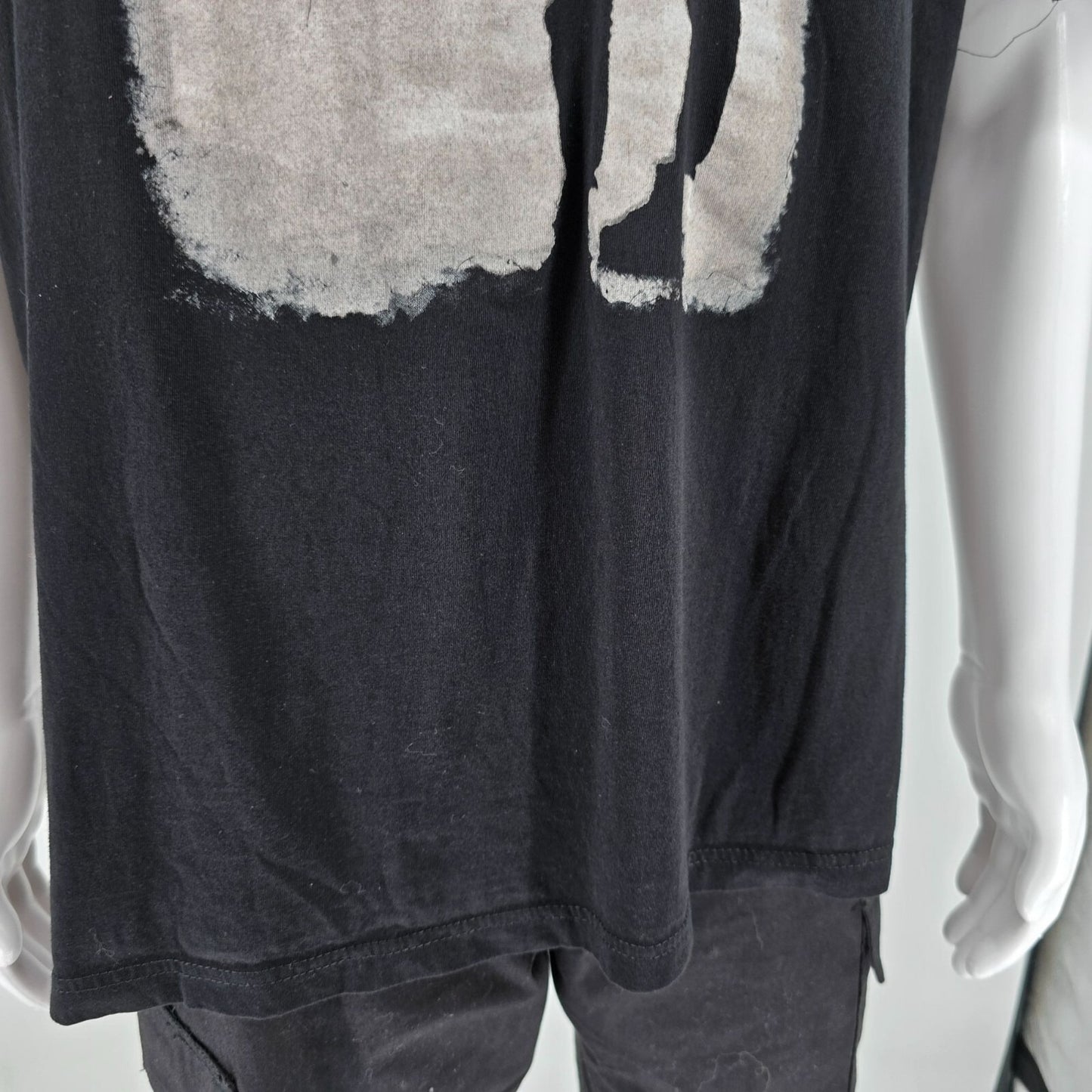 Distressed 2023 The Cure "Boys Don't Cry" Robert Smith Silhouette T-Shirt (XXL)