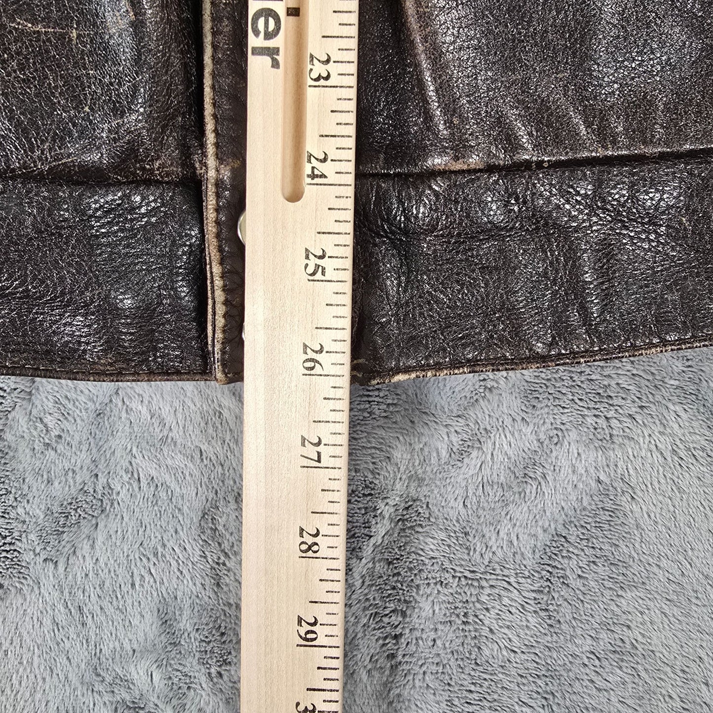 Distressed Vintage 1980s Giuseppi Verdi Dark Brown Leather Biker Jacket (L)