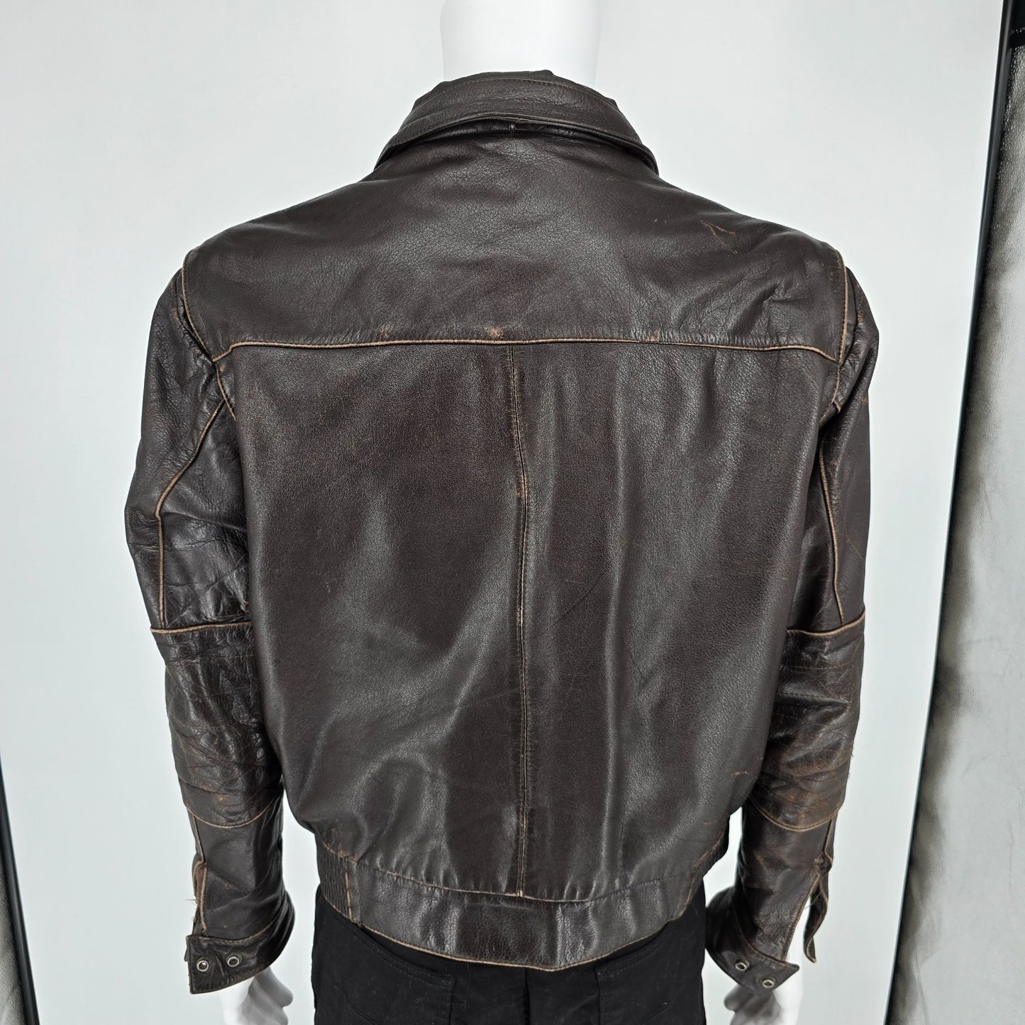 Distressed Vintage 1980s Giuseppi Verdi Dark Brown Leather Biker Jacket (L)