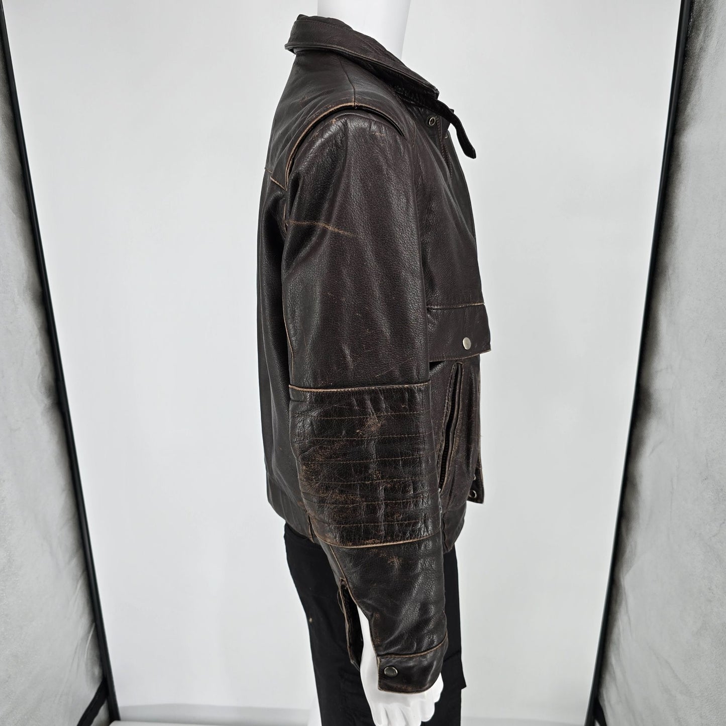 Distressed Vintage 1980s Giuseppi Verdi Dark Brown Leather Biker Jacket (L)