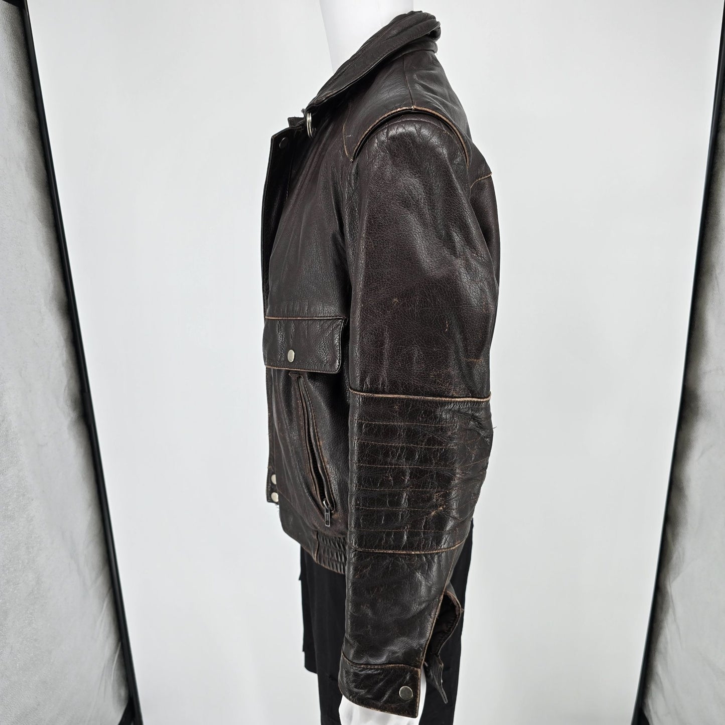 Distressed Vintage 1980s Giuseppi Verdi Dark Brown Leather Biker Jacket (L)