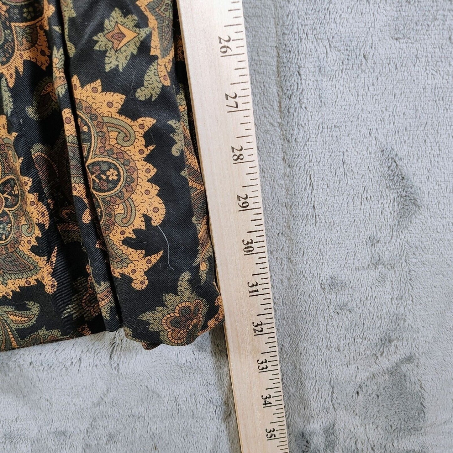 Vintage 1990s Jones Wear Petite Pleated Paisley Print Rayon Midi Skirt (Size 6)