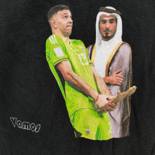 Vamos Emiliano Martinez 2022 World Cup Golden Glove Celebration T-Shirt (Large)