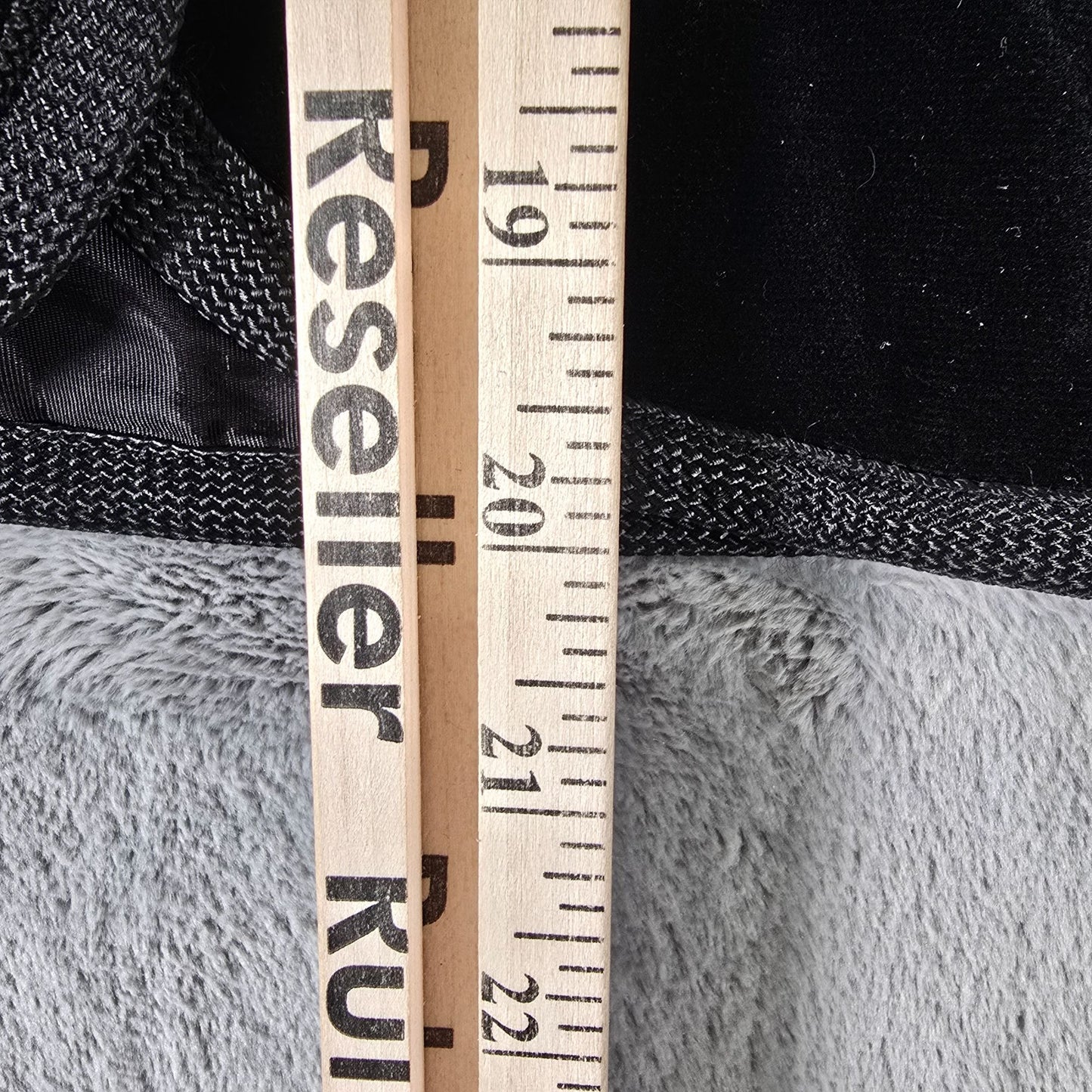 Vintage 1960s Petti Glen Junior Apparel Black Velveteen Cropped Jacket (M)