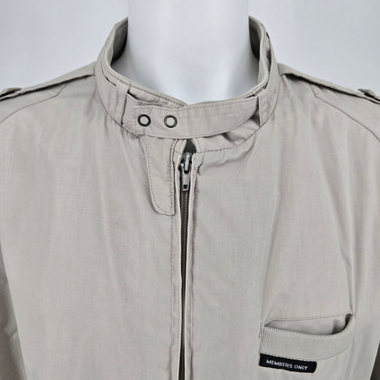 Vintage 1980s Members Only Talon Zipper Beige Polycotton Racer Jacket (L)