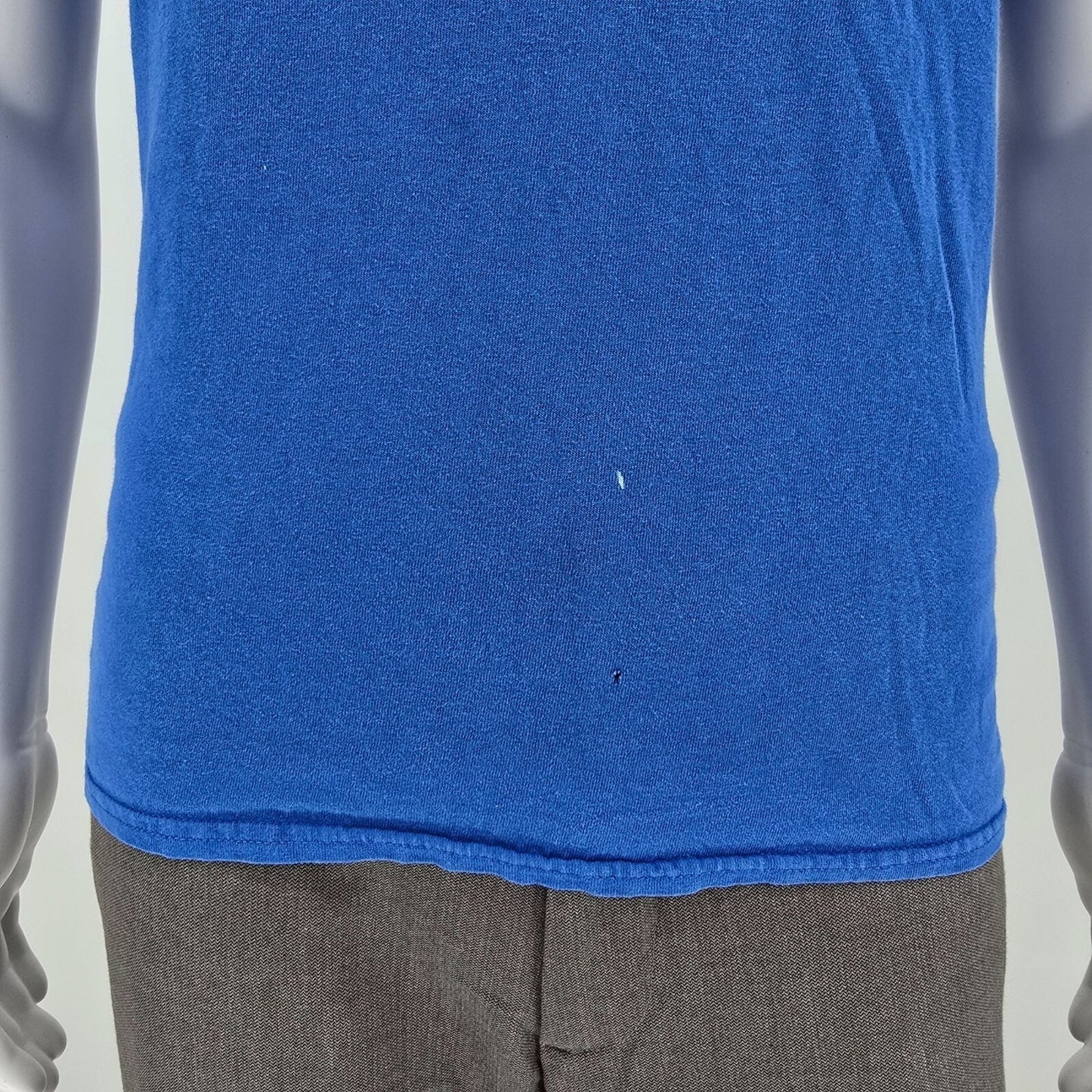 Distressed 2010s Blue Gildan Heavy Cotton Kentucky Basketball T-Shirt (L)