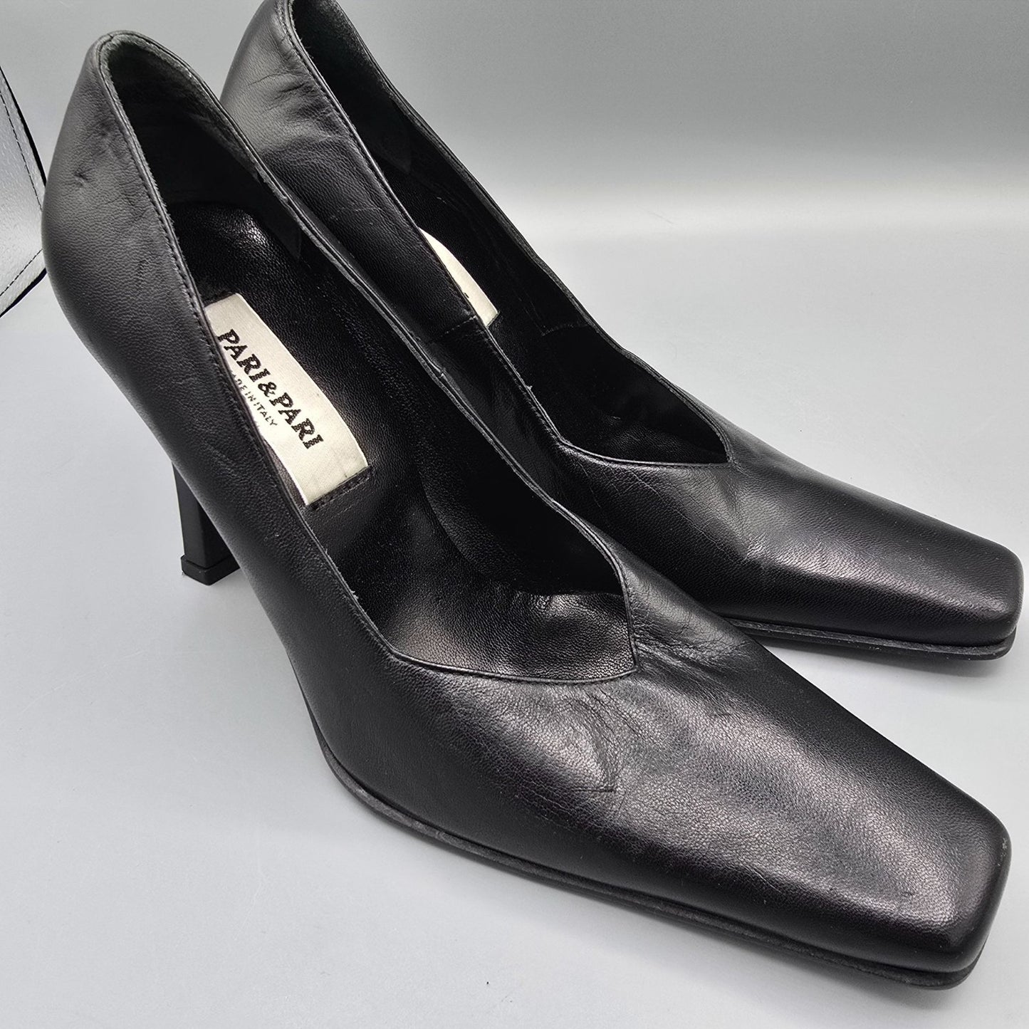 Vintage 1990s Deadstock Pari & Pari Black Nappa Leather Square-Toe Pumps (7B)