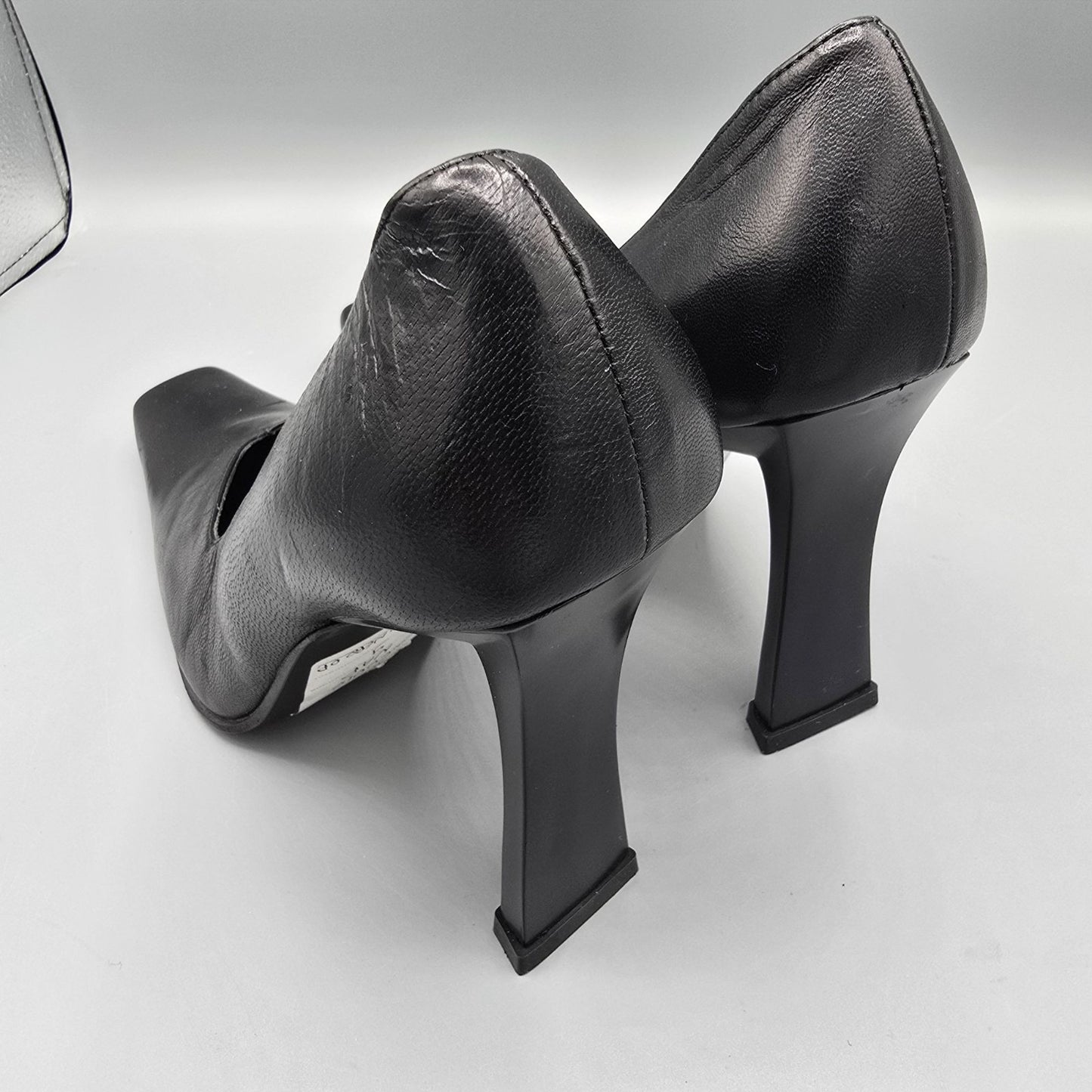 Vintage 1990s Deadstock Pari & Pari Black Nappa Leather Square-Toe Pumps (7B)