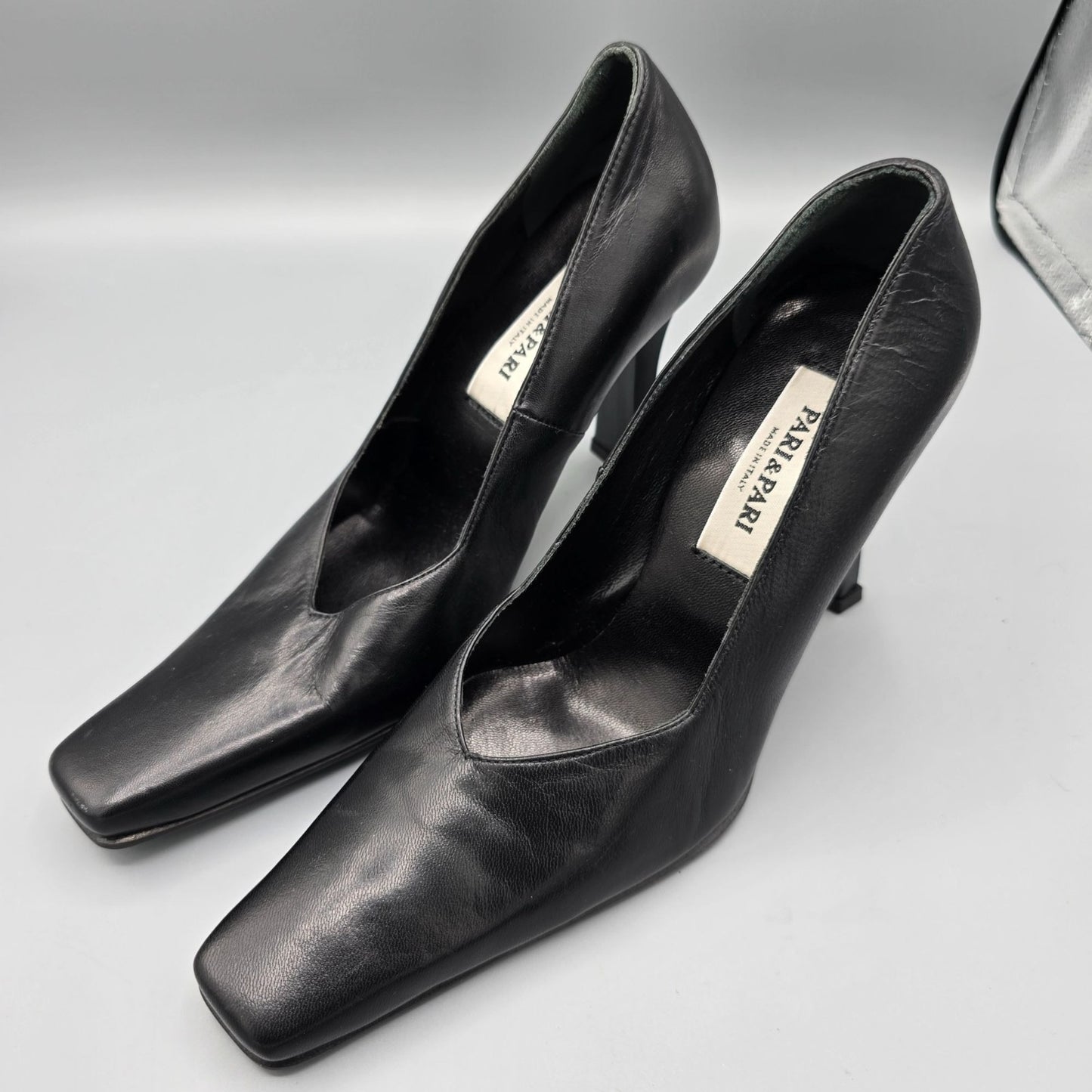 Vintage 1990s Deadstock Pari & Pari Black Nappa Leather Square-Toe Pumps (7B)
