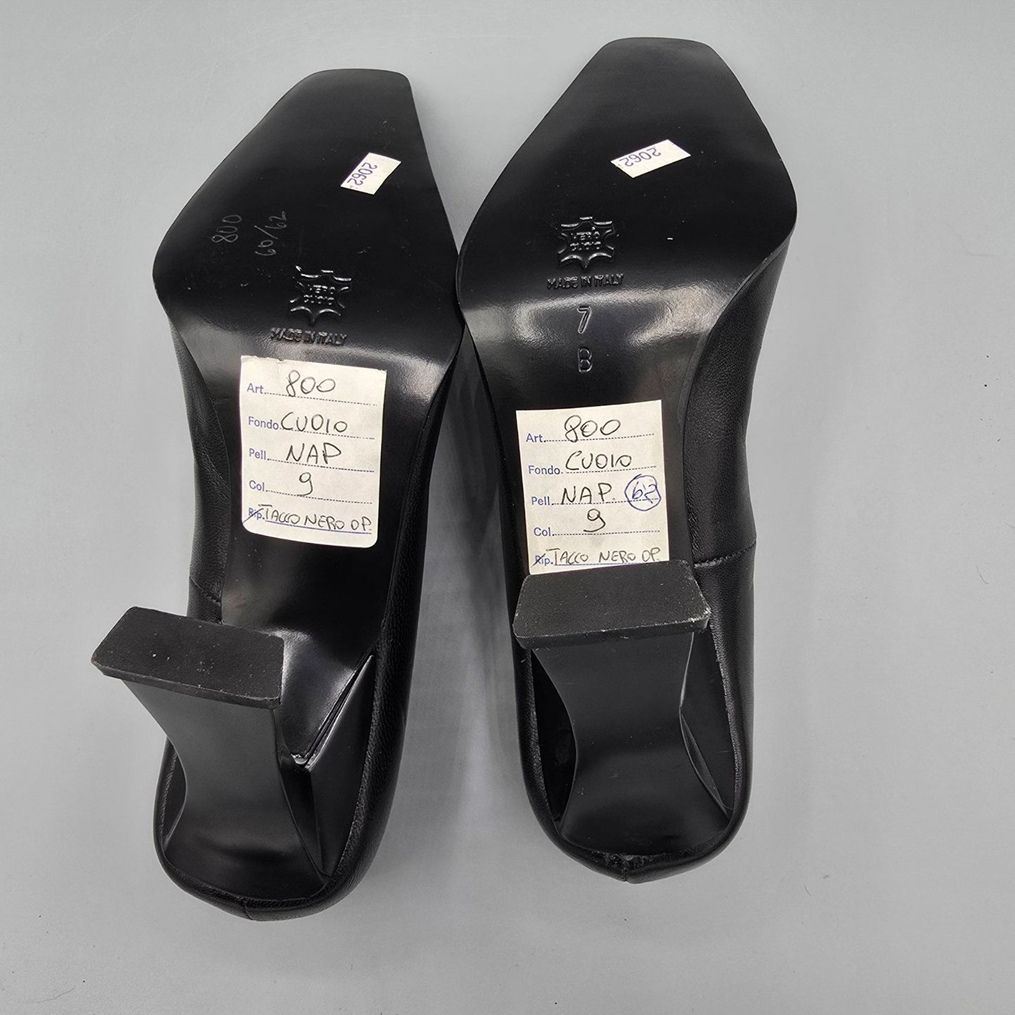 Vintage 1990s Deadstock Pari & Pari Black Nappa Leather Square-Toe Pumps (7B)