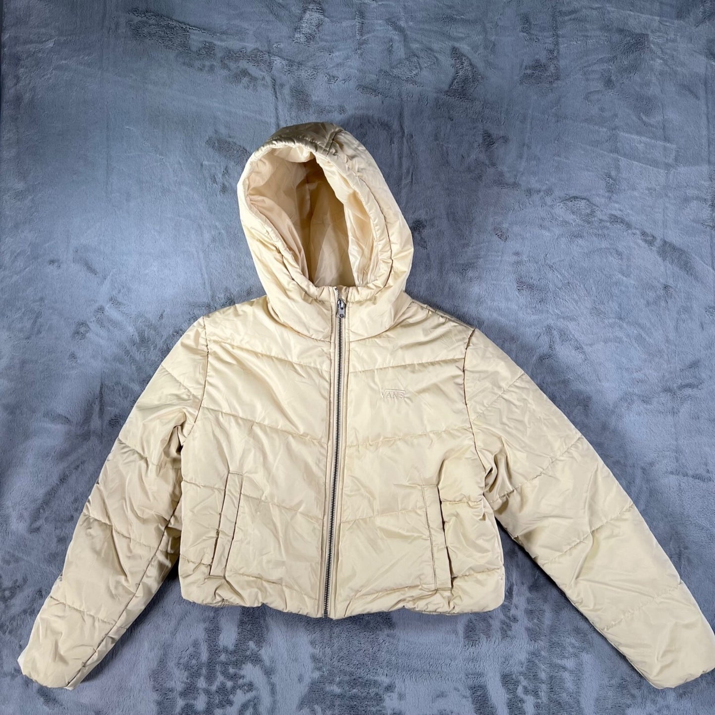 Vans Women's Mojave Desert (i.e. Beige) MTE Foundry Crop Puff Hooded Jacket (XS)