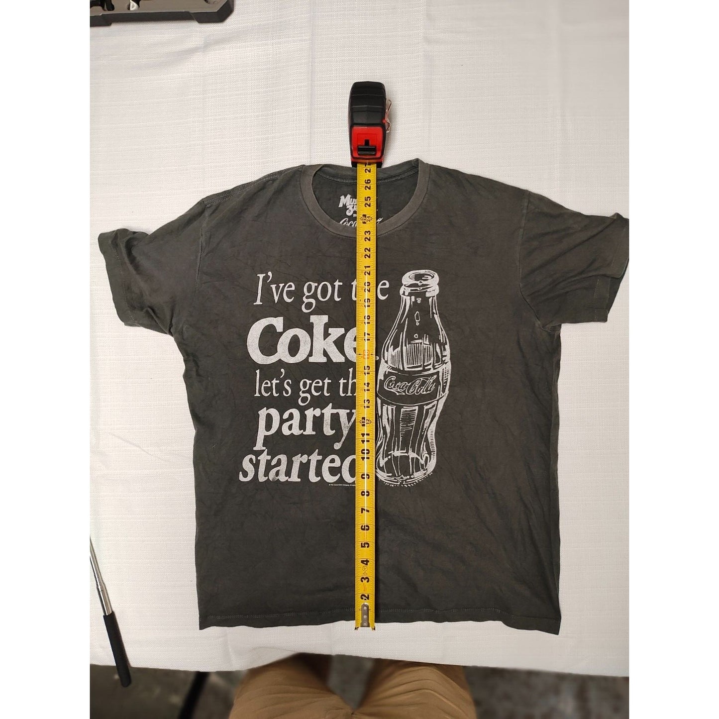 "I've Got the Coke Let's Get the Party Started" Coca Cola T-Shirt (XL)