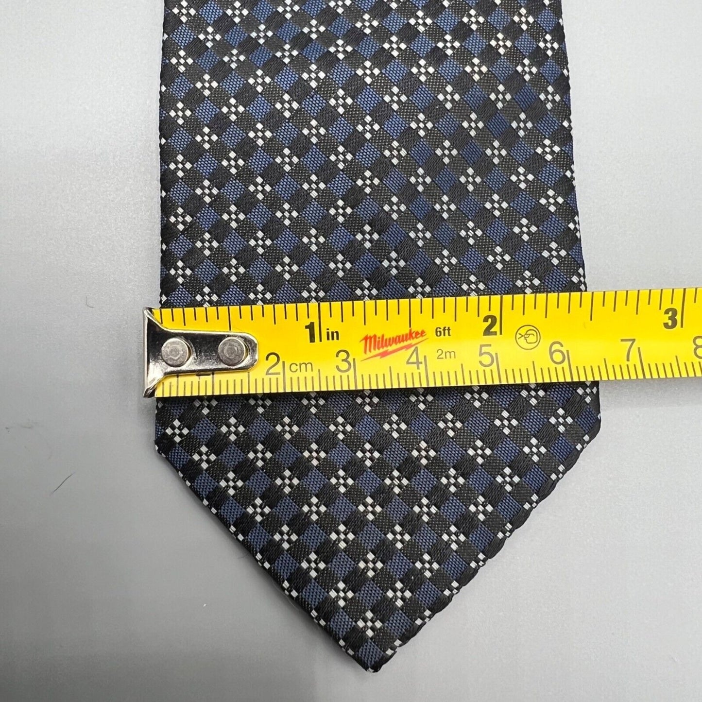 Vintage 1960s Haband's 100% Dacron Polyester Geometric Pattern Skinny Tie
