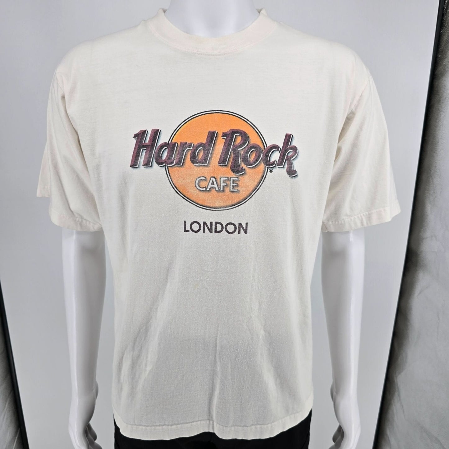 2010s Hard Rock Cafe London Souvenir White Cotton Logo T-Shirt (Large)