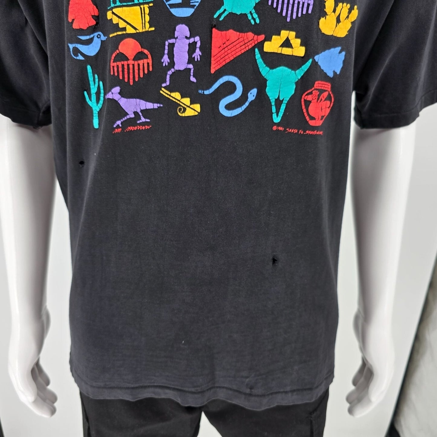 Distressed Vintage 1990s Santa Fe Sportswear Southwestern Symbols T-Shirt (XL)
