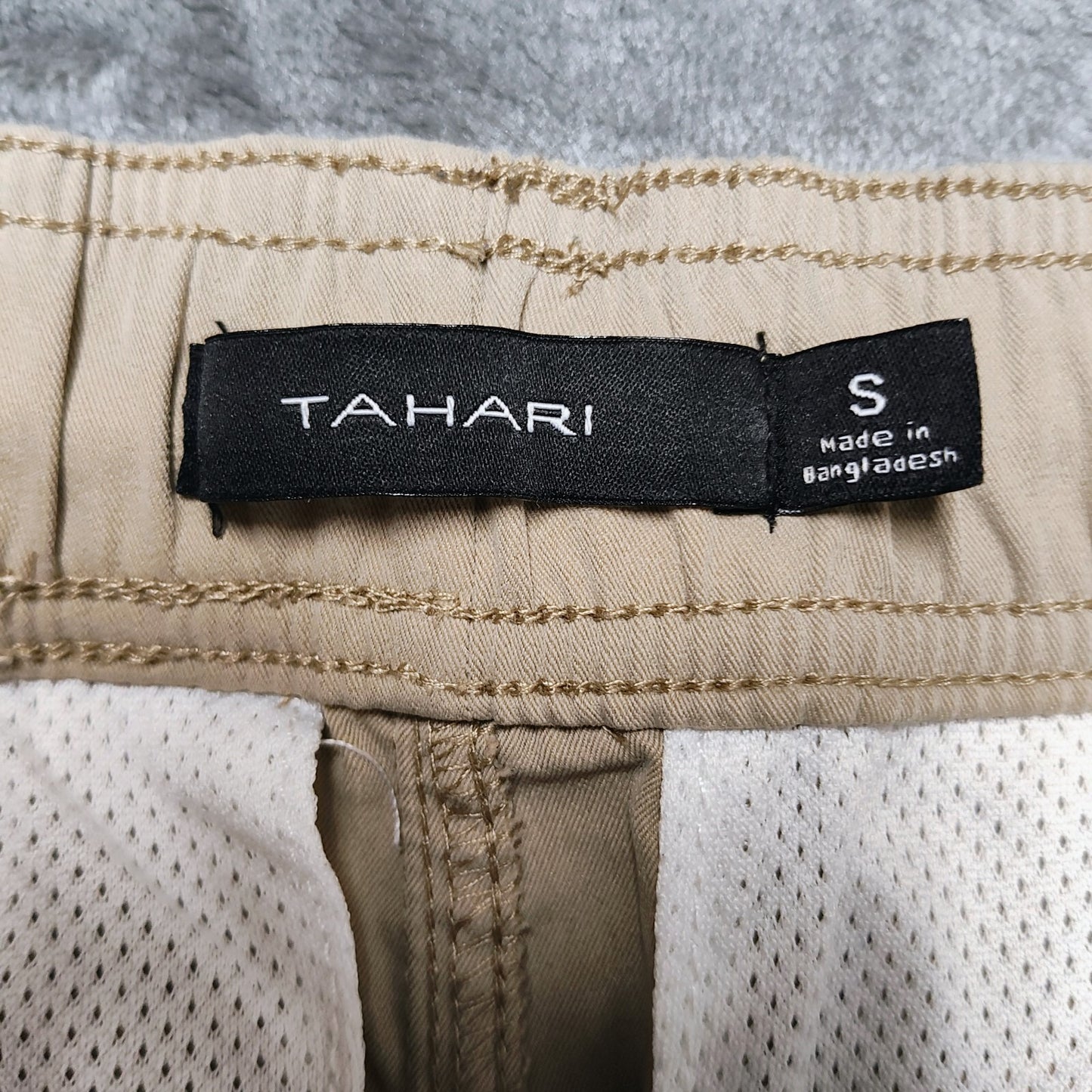 Tahari "Soho Tech Short" Pecan Elastic Waist Drawstring Cargo Shorts (Small)
