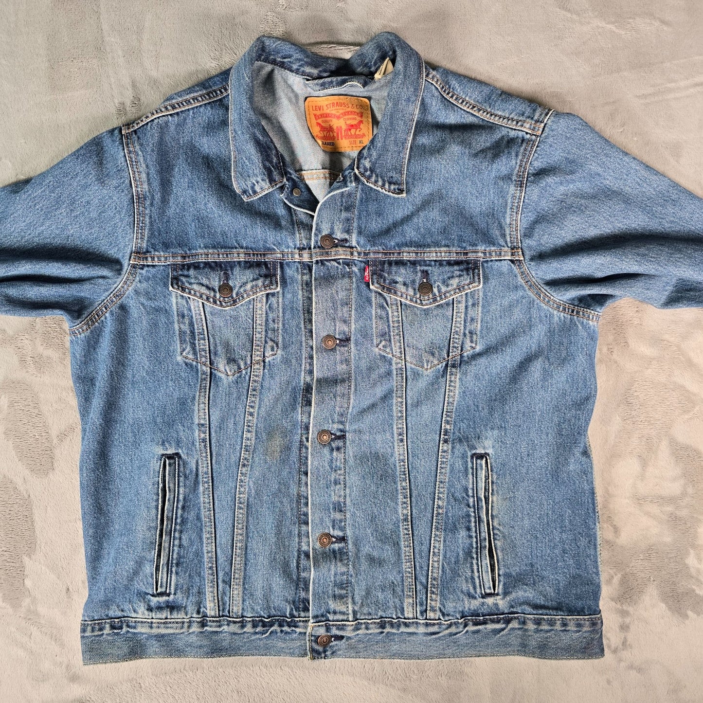 2024 Levi's A5782-0005 Wheeler Indigo Blue Relaxed Fit Trucker Denim Jacket (XL)