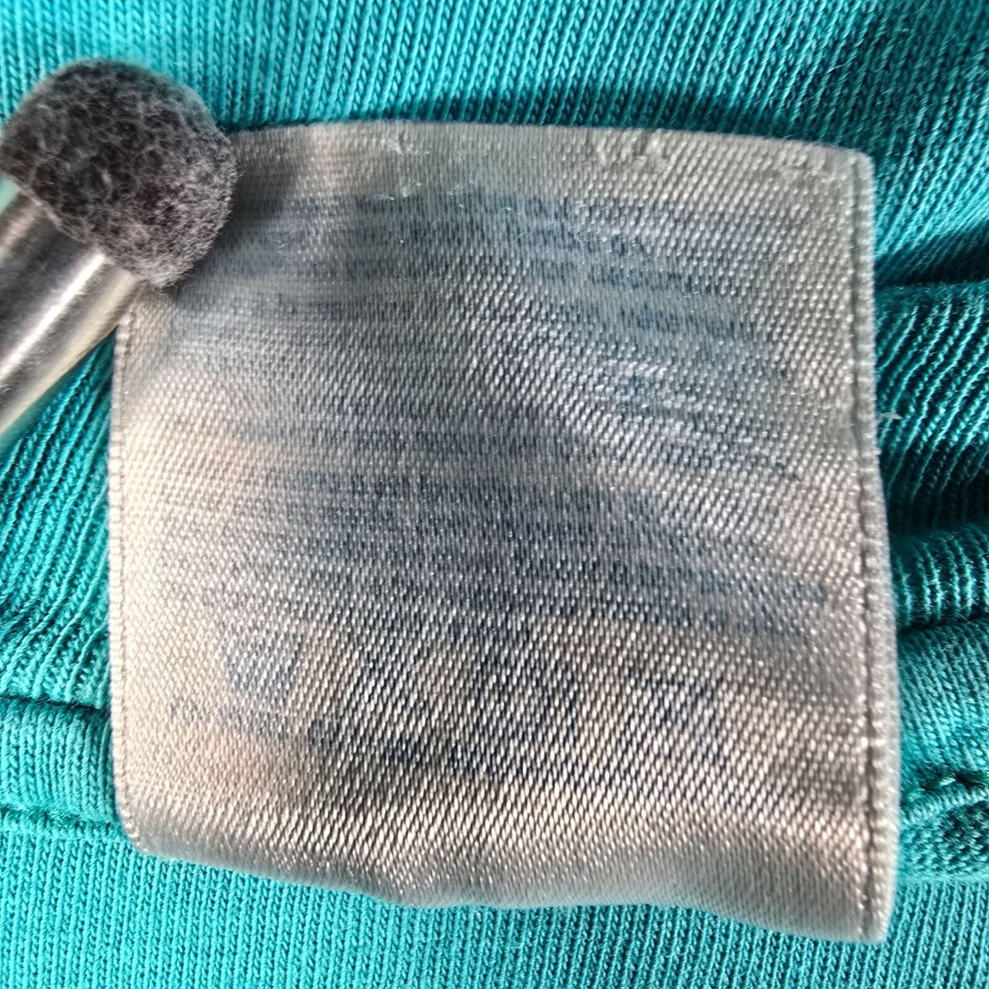 Distressed Vintage 1990s Hanes Faded Tribal Graphic Teal Pocket Tee T-Shirt (M)