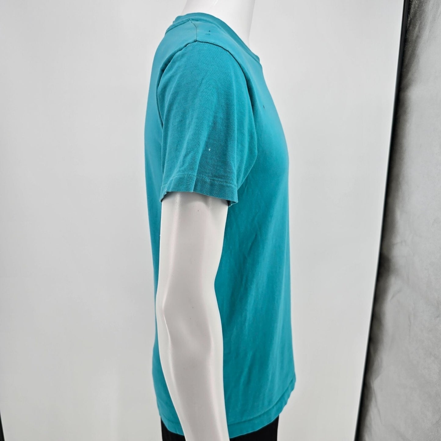 Distressed Vintage 1990s Hanes Faded Tribal Graphic Teal Pocket Tee T-Shirt (M)