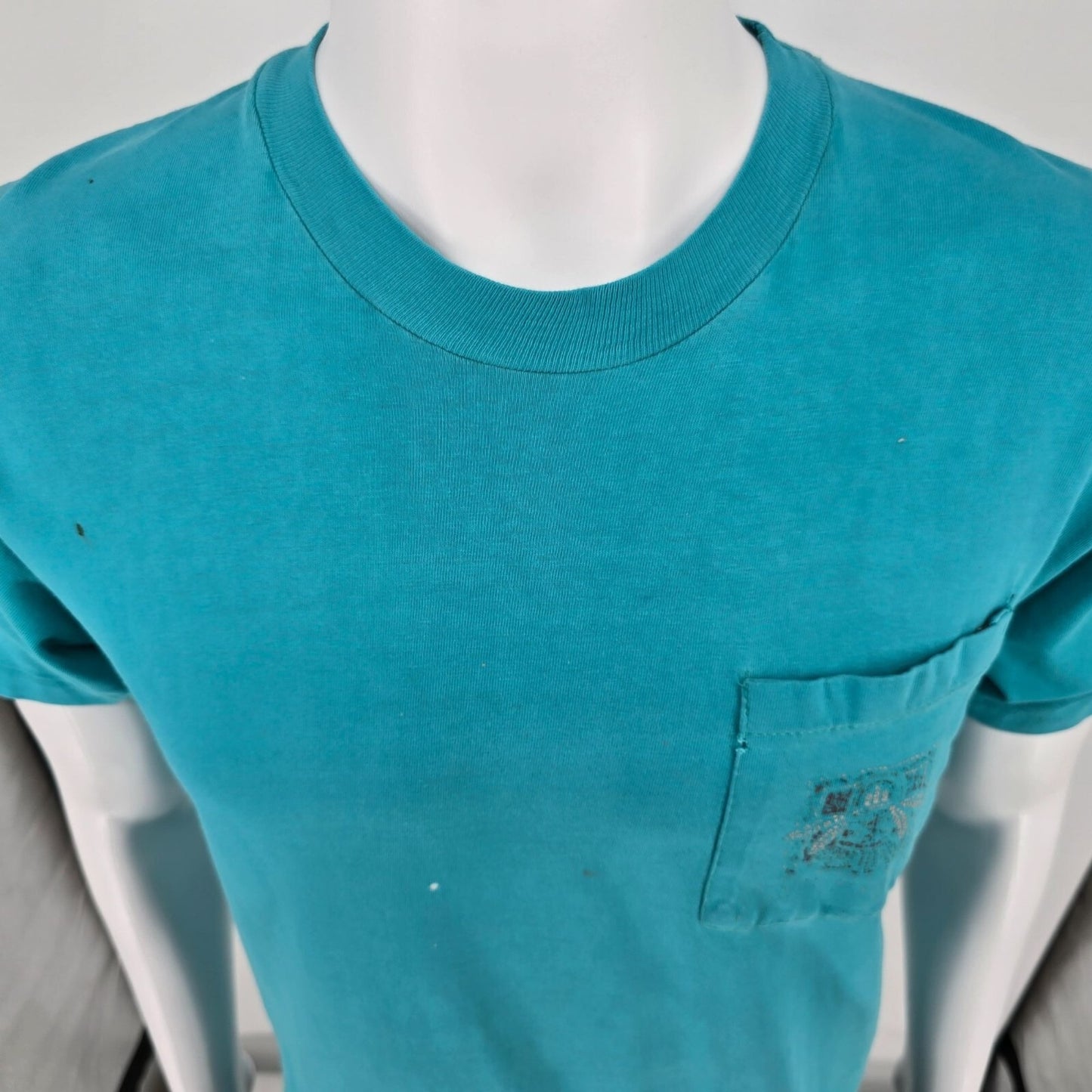 Distressed Vintage 1990s Hanes Faded Tribal Graphic Teal Pocket Tee T-Shirt (M)