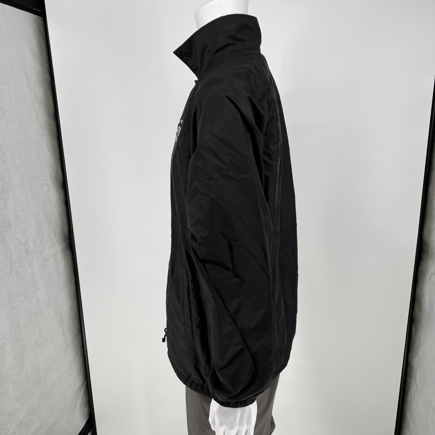 Vans Off The Wall Black Nylon Shell Lined Torrey Jacket (L)